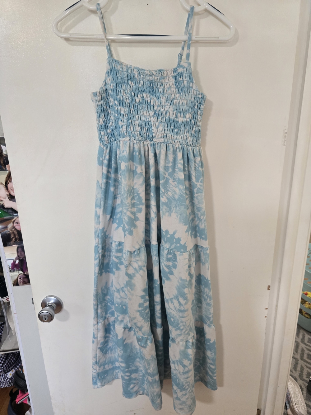 32° Cool Girls Tie Dye Maxi Dress Size M 10/12 Blue White Smocked Sundress